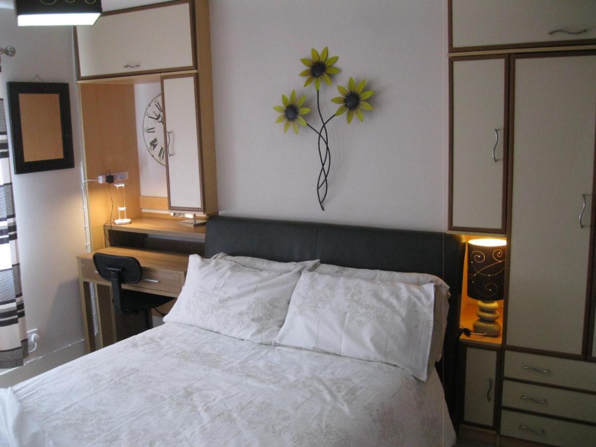 Perfect For Petersfield B&B Ngoại thất bức ảnh